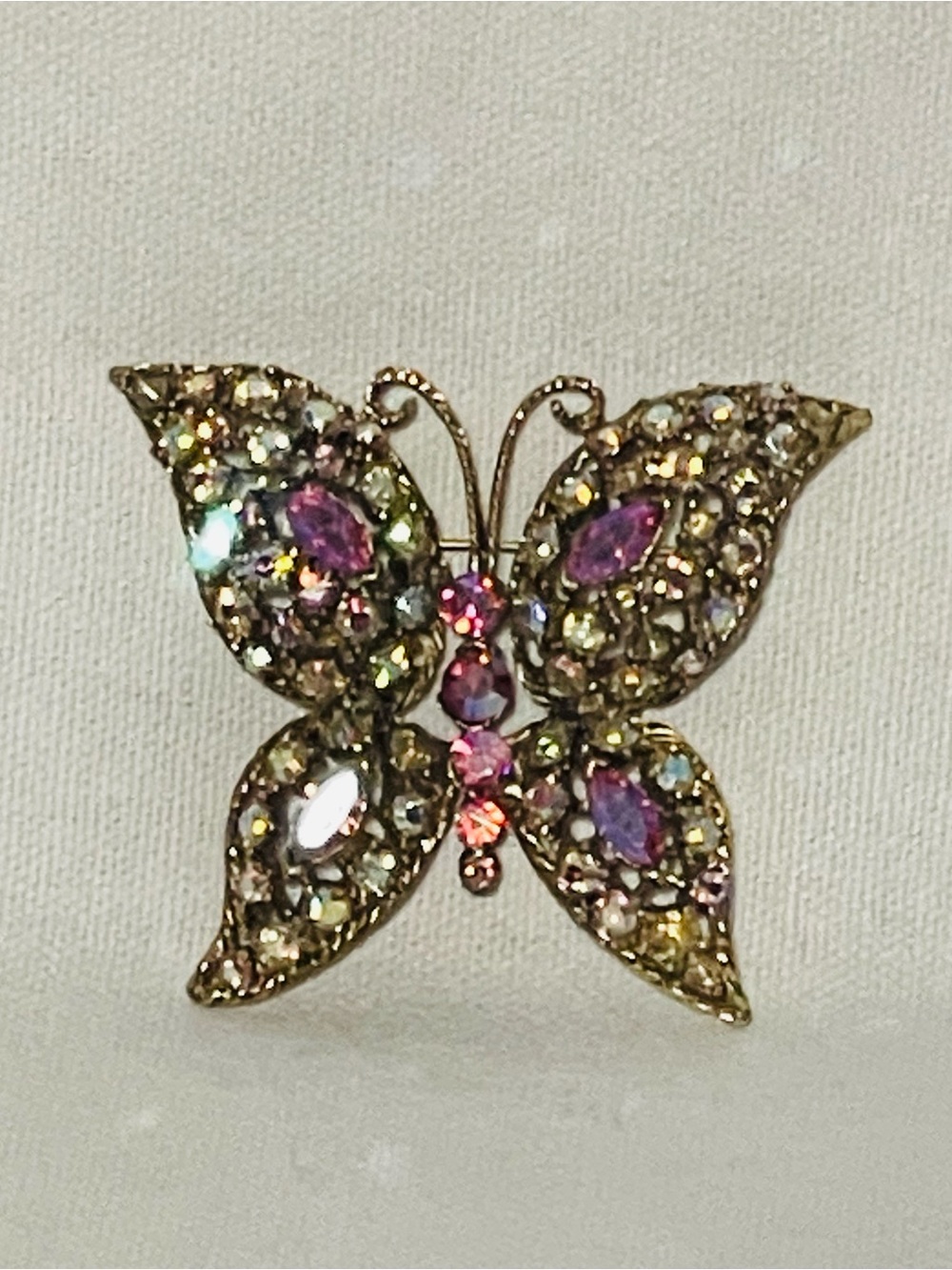VTG Butterfly Brooch Pin 2.5 Inch Filigree Pink Purple Crystal Rhinestone Gold